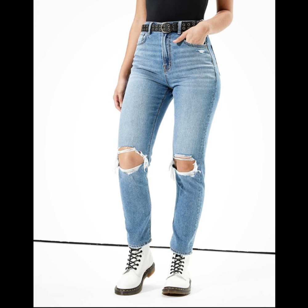 American Eagle Ripped Mom Jean